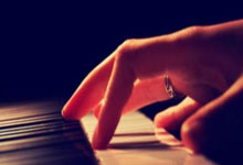 开云体育登录-暗夜磨刃！东莞天狮激战非洲劲旅，欧陆烽火前夜的淬炼与野望