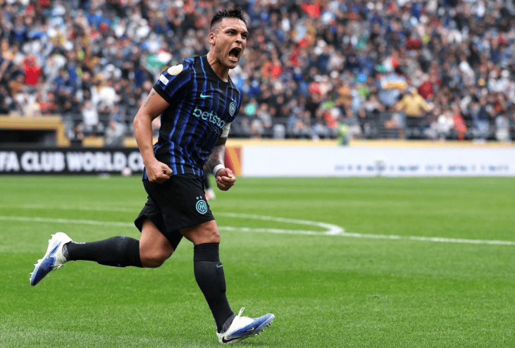 江苏苏宁遭遇连败，争夺季后赛席位岌岌可危