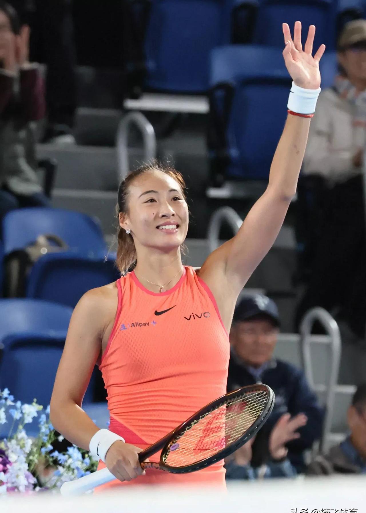 巴基斯坦女足球员展翼高飞，赢得尊敬