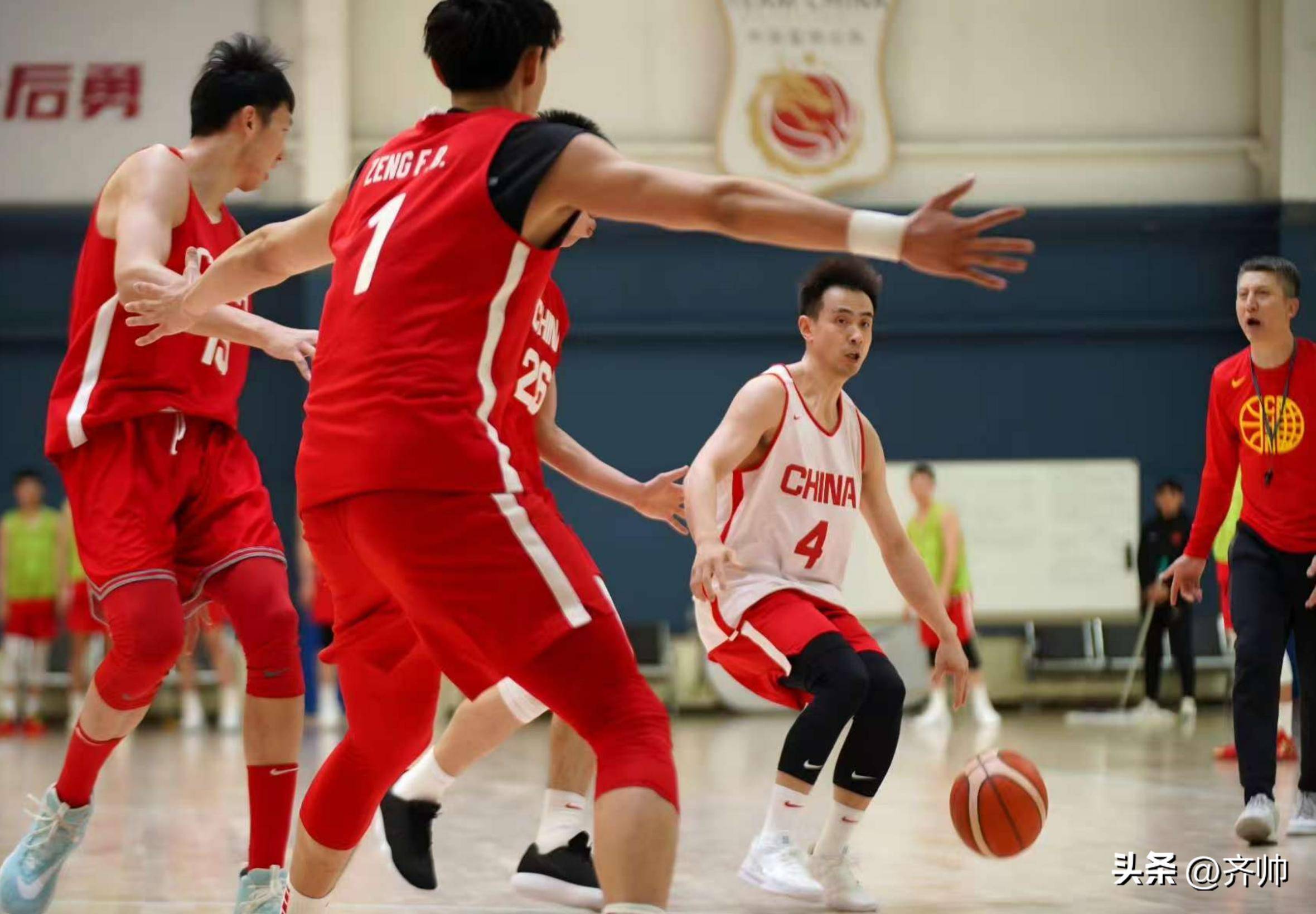 日本男篮挺进四强，实力超群