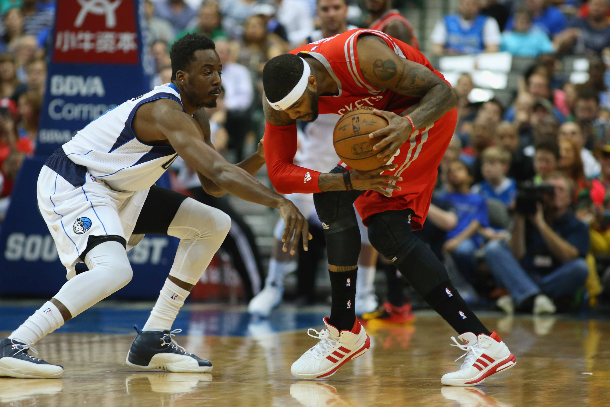 包含小牛赢得关键战役，晋级希望加大的词条