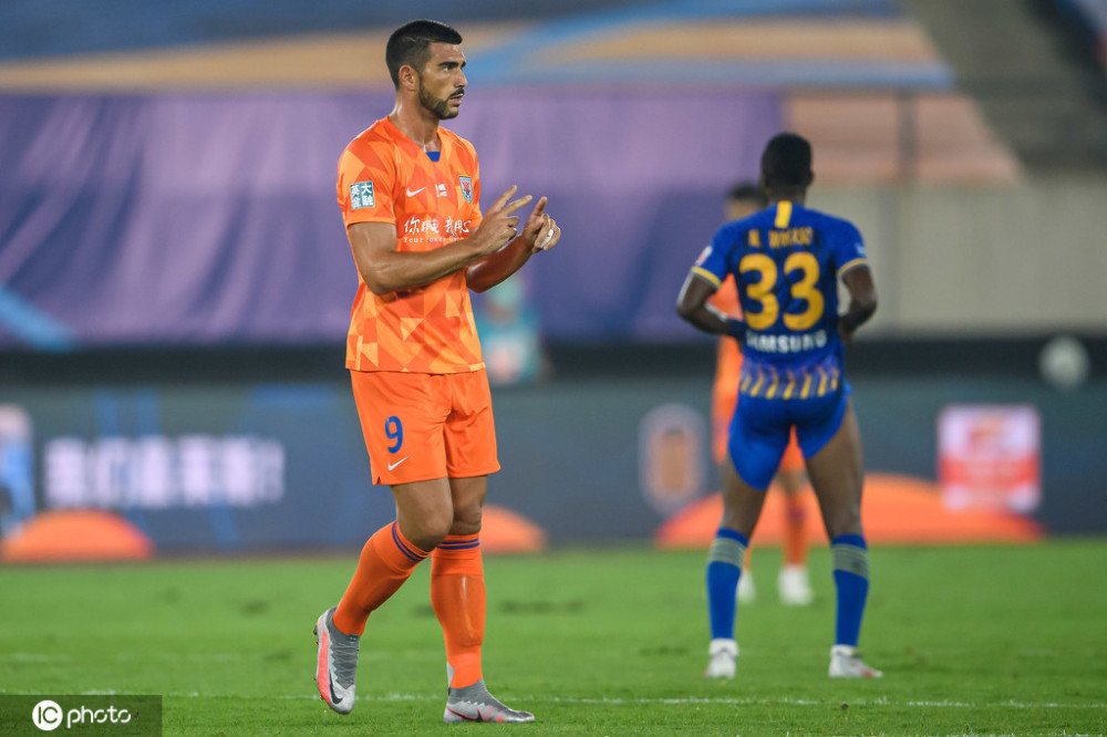 开云体育官网-河北队客场战胜对手，外援发挥关键作用