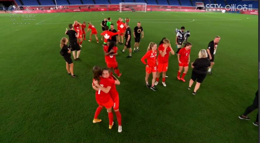 包含泰国女足险胜加拿大，收获宝贵分的词条