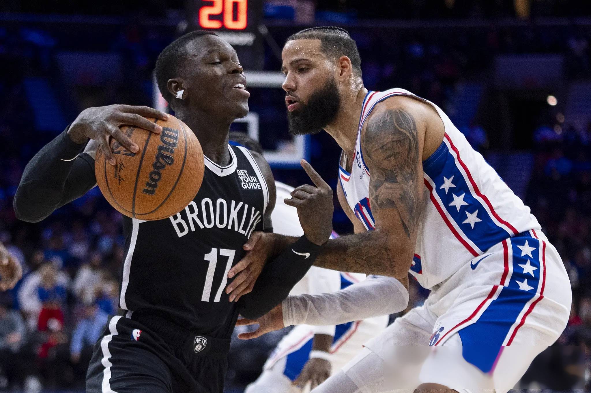 篮网队客场失利，季后赛前景堪忧