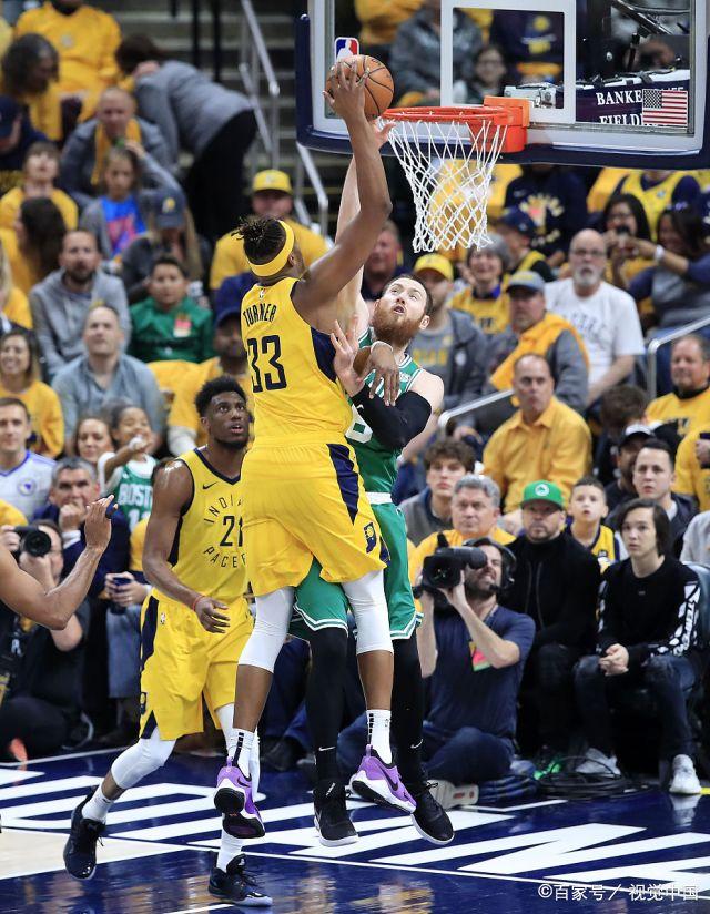 包含步行者队主场击败篮网队，特纳砍下24分的词条