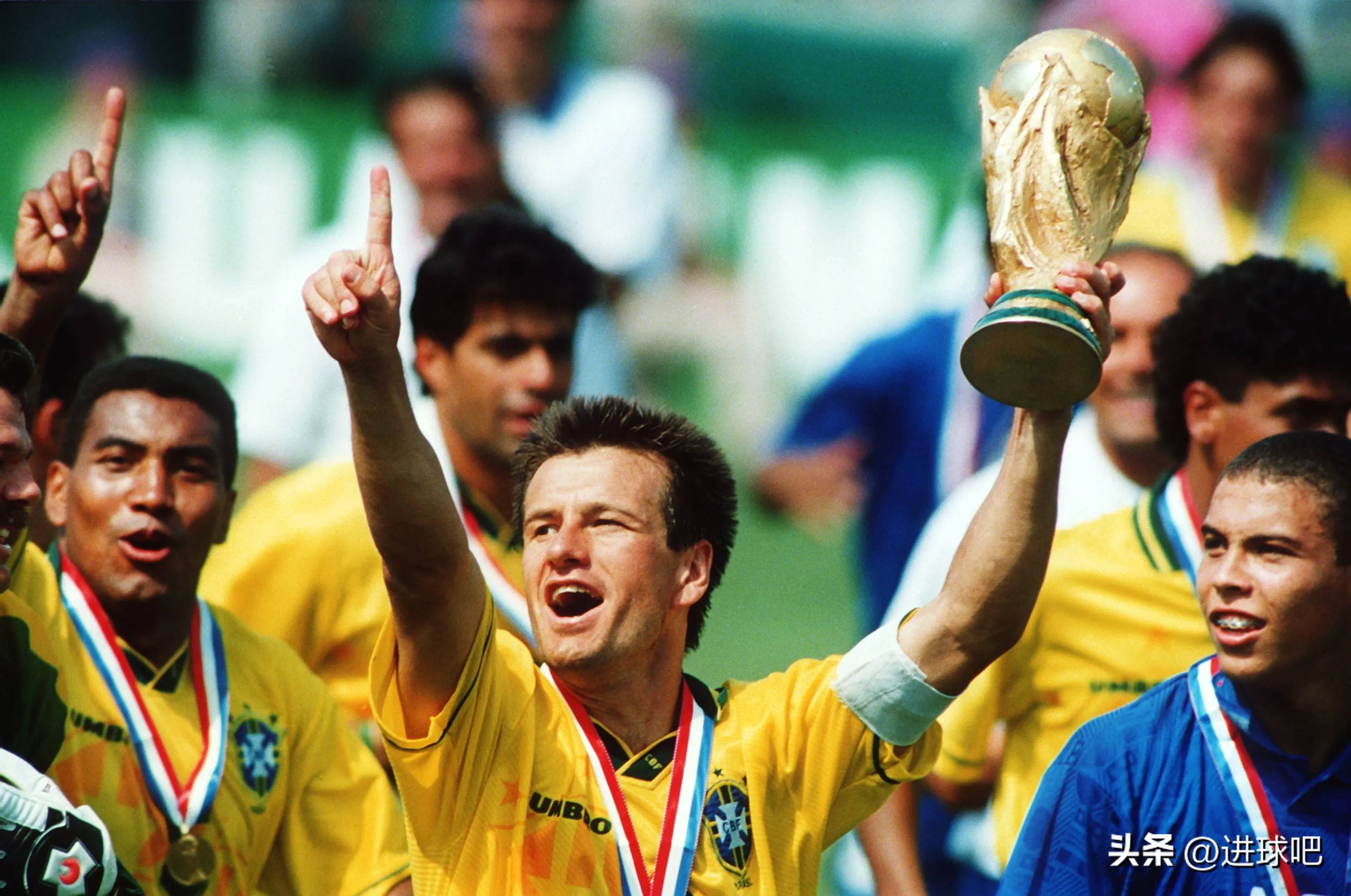 包含巴西球队成功晋级，决赛在望的词条