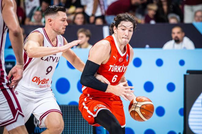 马刺队老将发威，季后赛经验丰富